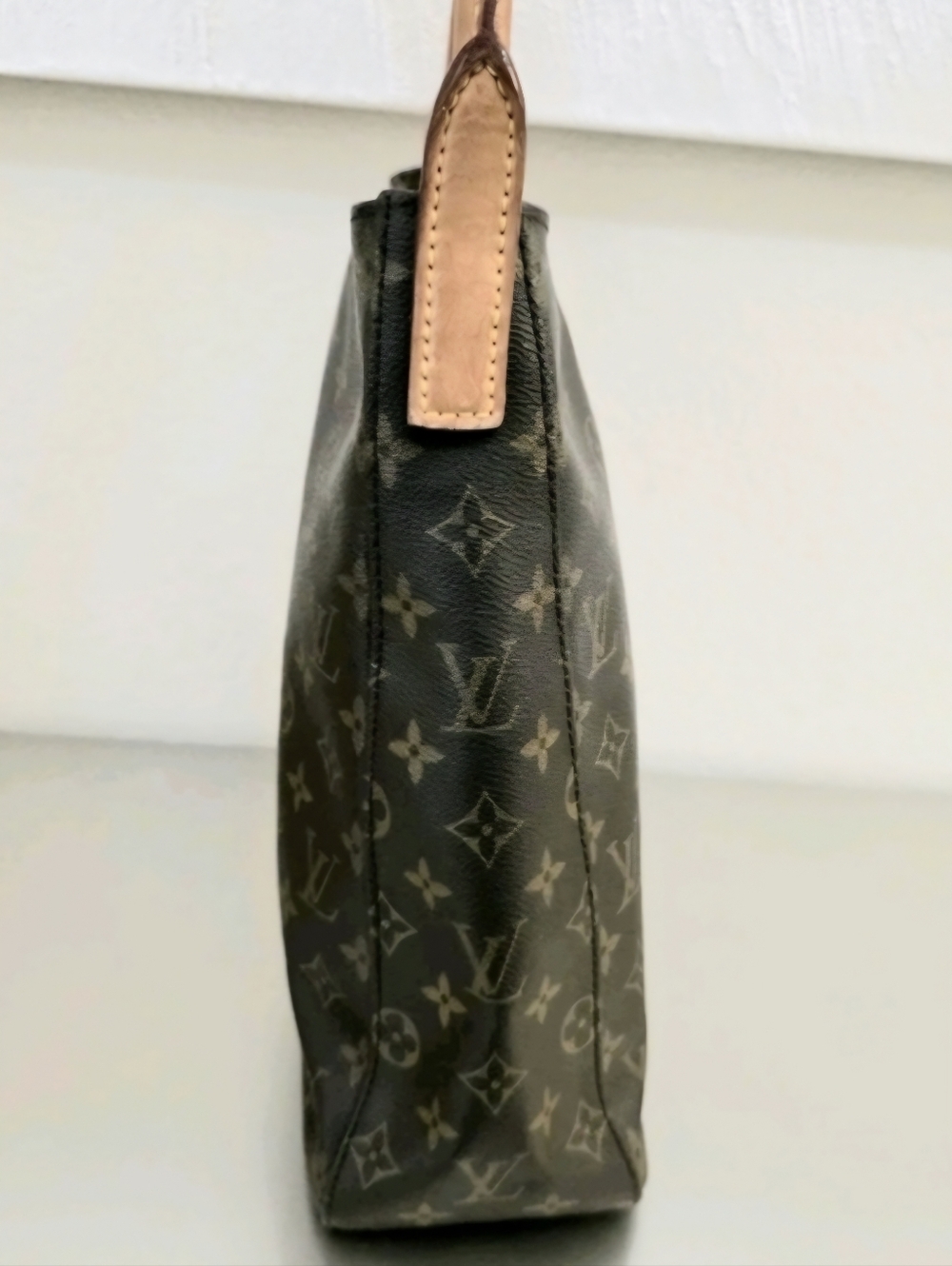 Louis Vuitton Brown Tan Monogram Canvas Looping Shoulder Bag - Picture 4 of 15